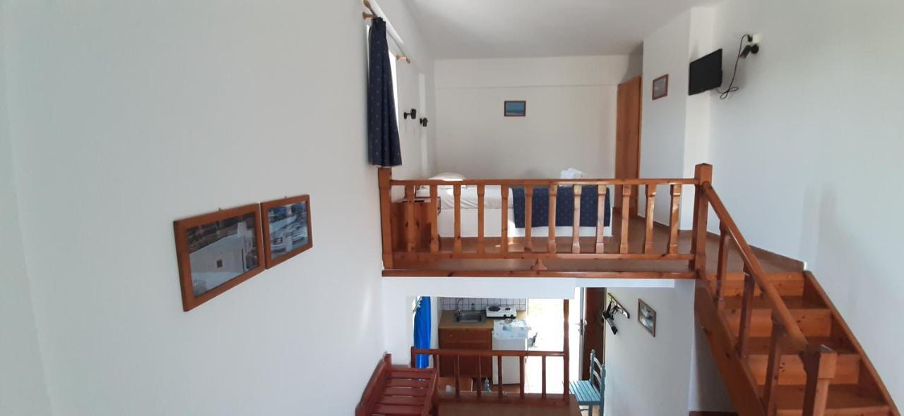 Level Apartment *